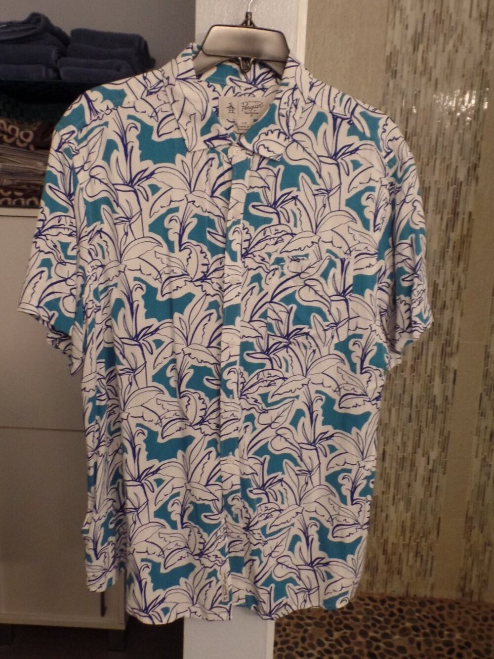 ORIGINAL PENGUIN Men's Short Sleeve Abstract Bird of Paradise - LARGE
